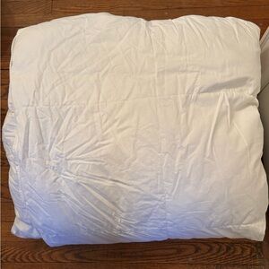 Quince Duck Down White Comforter - King/Cal King (washed but never used)